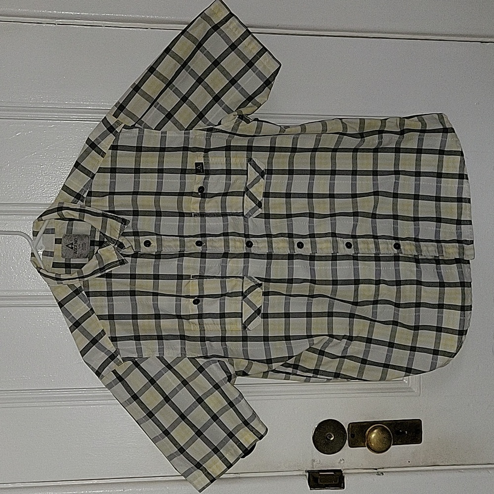 Mens Ascend Short Sleeve Shirt. Size L Baby Yellow and Gray. Best Outdoor gear!